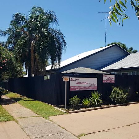 The Major Mitchell Motel Bourke Bagian luar foto