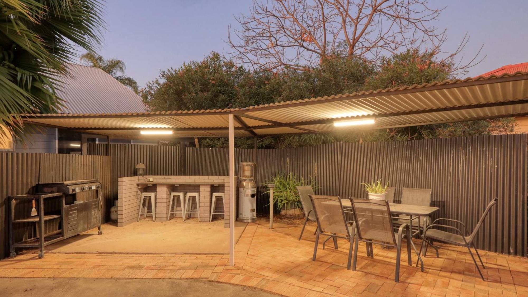 The Major Mitchell Motel Bourke Bagian luar foto