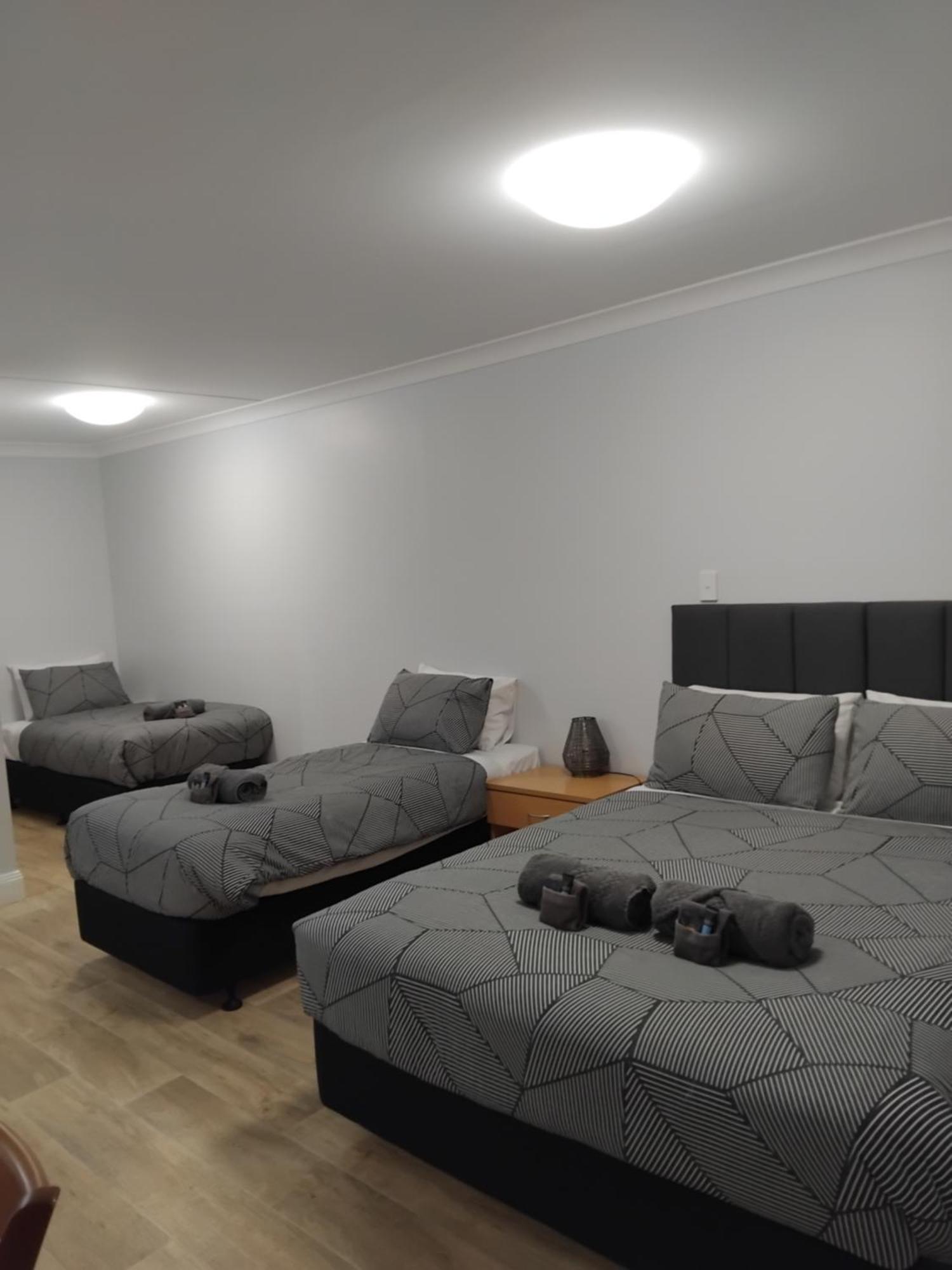 The Major Mitchell Motel Bourke Bagian luar foto