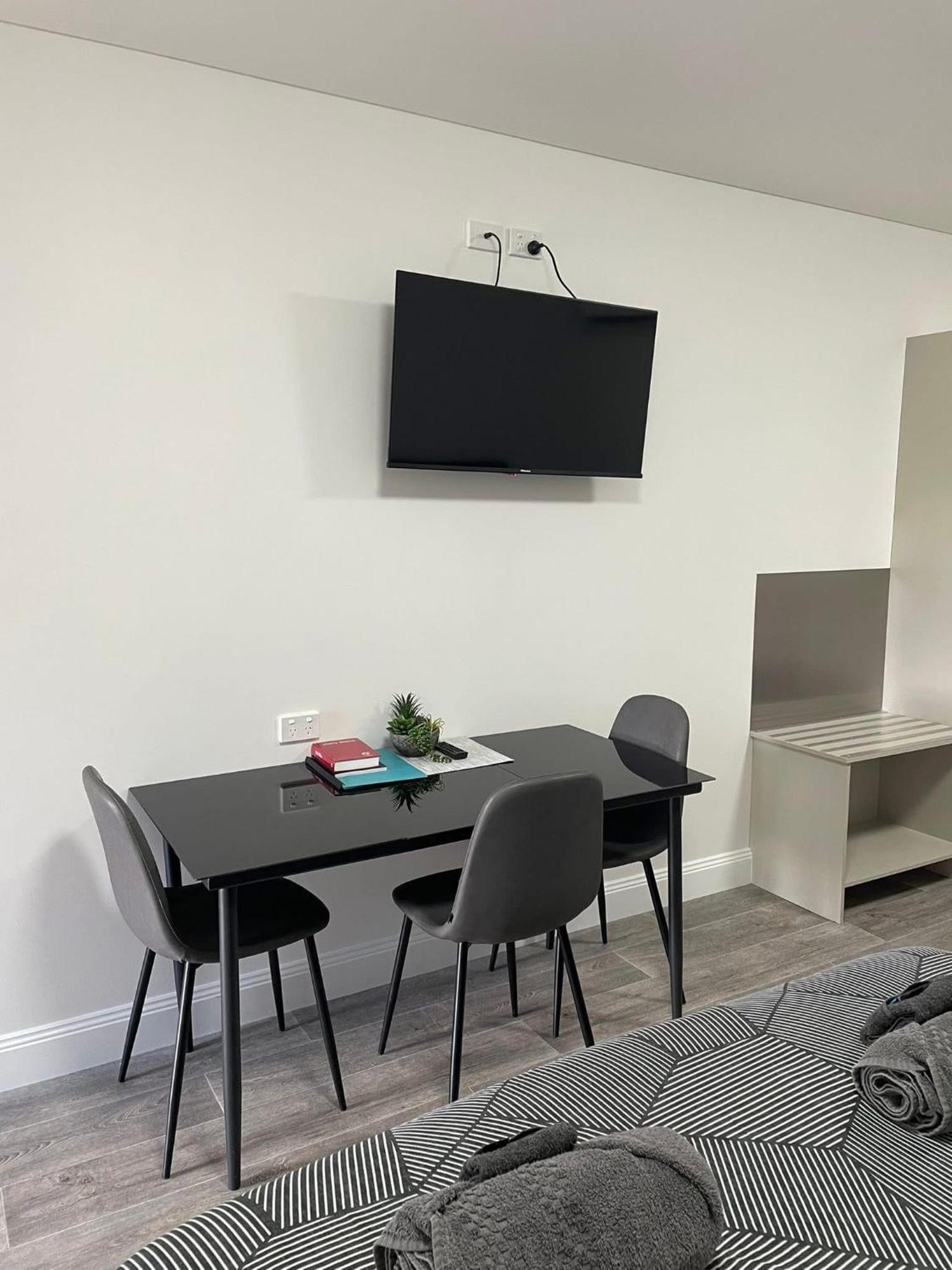 The Major Mitchell Motel Bourke Bagian luar foto
